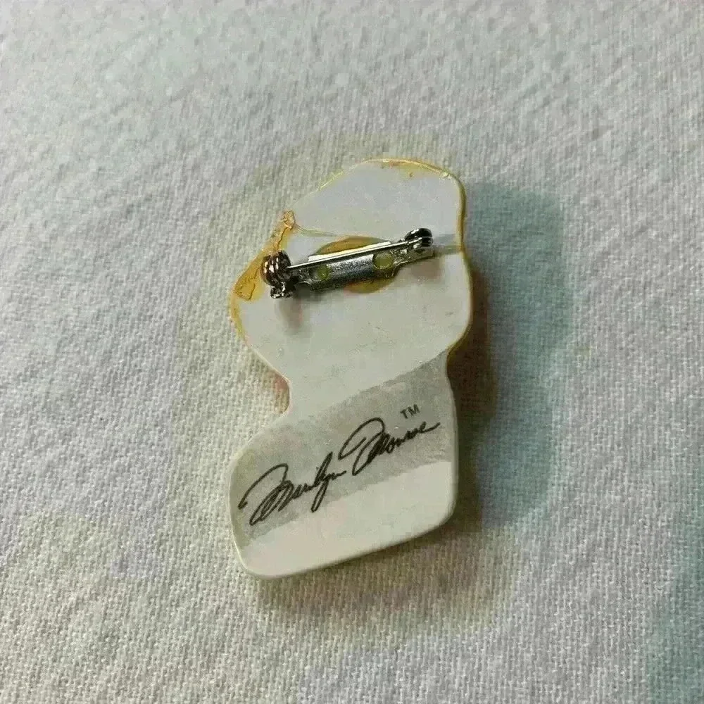 VTG Marilyn Monroe Brooch/ pin signed 1988 painted clay with rhinestone necklace